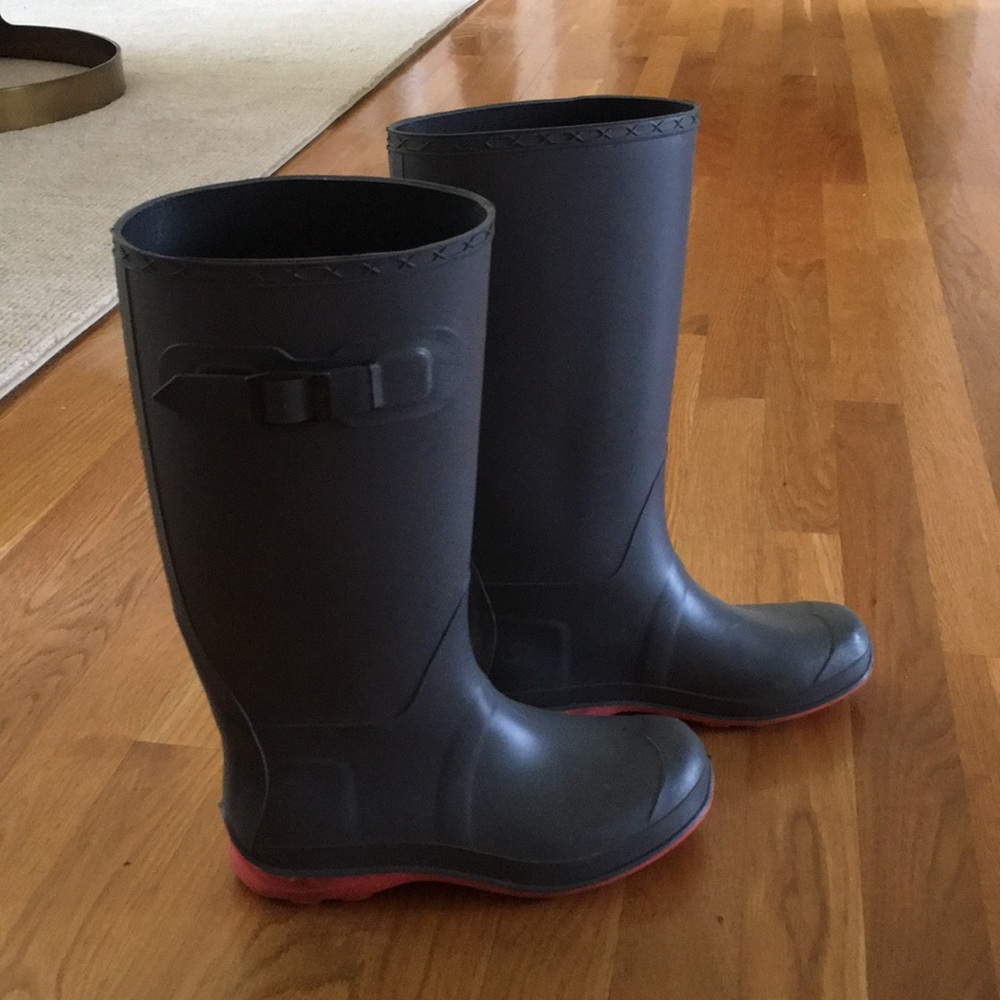 Rain boots